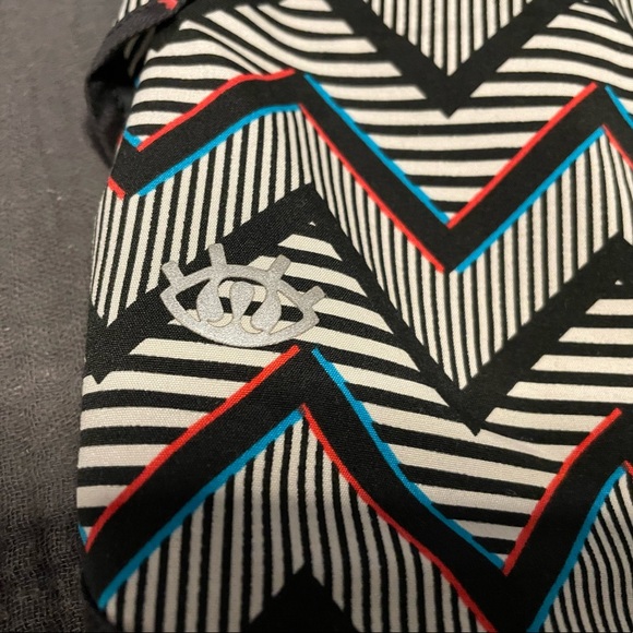 EUC Lululemon Seawheeze 2014 Speed Shorts. Size 6. - Picture 3 of 4